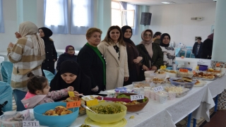 Armutlu’da öğrenciler için kermes düzenlendi