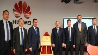 Huawei Türkiye’nin yeni ARGE merkezi Bakan Varank’ın katılımıyla açıldı