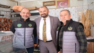Orhaneli Belediye Başkanı Aykurt’tan esnafa yeni yıl ziyareti