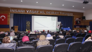 Pazaryeri’nde kadınlara yönelik iki konferans düzenlendi