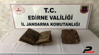 Edirne'de 500 yıllık olduğu değerlendirilen 2 el yazması İncil ele geçirildi
