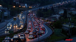 İstanbul'da trafik yoğunluğu yüzde 50'yi geçti