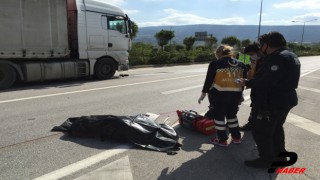 Çanakkale’de tırın çarptığı üniversite öğrencisi öldü