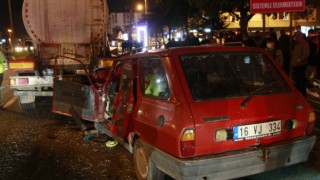 Bursa’da otomobil tankere çarptı: 1 ölü, 2 yaralı
