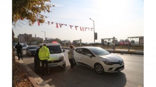 Edirne’de karantinada olması gereken kadın sürücü trafik denetiminde yakalandı