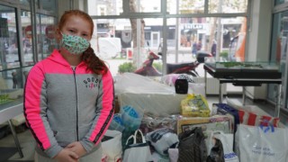 Lüleburgazlı 10 yaşındaki Ekin İzmir’e gözyaşları içinde maske bağışında bulundu