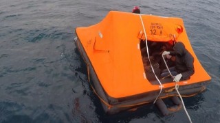 Çanakkale açıklarında 16 sığınmacı kurtarıldı