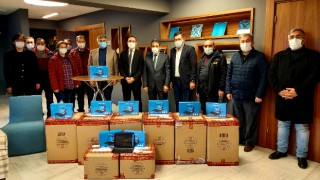 İznik Ticaret ve Sanayi Odasından öğrencilere tablet desteği