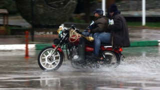 Kırklareli’nde şiddetli sağanak etkili oluyor