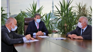 Serdivan’da maske üretimi için kurumlar arasında protokol imzalandı