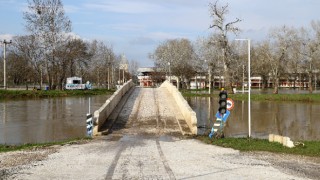 Tunca Nehri’nin debisi düştü taşkın suyu çekilmeye başladı