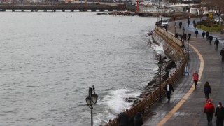 Marmara’da 4 gündür lodosun engel olduğu deniz ulaşımı normale döndü