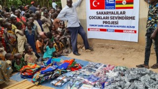 Kanserden hayatını kaybeden arkadaşlarının ismini Afrika’da su kuyusu açtırarak yaşatacaklar