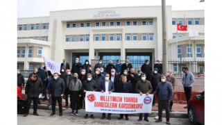 Çanakkale’de MemurSen üyeleri bazı emekli amirallerin açıklamasına ilişkin suç duyurusunda bulundu