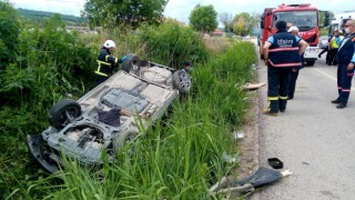 Tekirdağ’da devrilen otomobildeki 3 kişi yaralandı
