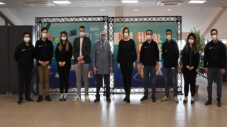 Bursalı iş adamı teknik becerilerini geliştirmek isteyenlere fabrikasının kapılarını açtı