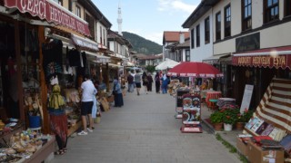 ”Sakin şehir Taraklı”ya bayram tatilinde ziyaretçi akını