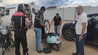 Bursa’nın İnegöl ilçesinde motosiklet çaldıkları iddia edilen 2 kişi yakaladı
