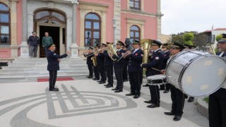 Edirne’de belediye bandosu, emektar üyeleri için konser verdi