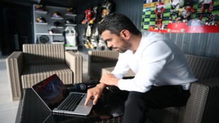 Kenan Sofuoğlu, AA’nın ”Yılın Fotoğrafları” oylamasına katıldı