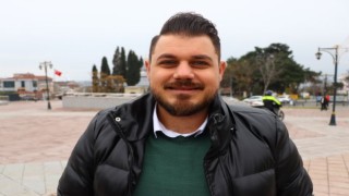 Tekirdağlı müzisyen Uludağ’da kayak yaparken davul çaldı