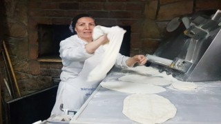 Gelibolulu kadın fırın ustası erkeklere taş çıkartıyor