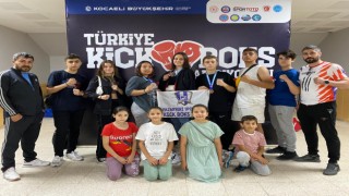 Pazaryeri kick boks sporcuları Türkiye Şampiyonası’ndan 3 madalya ile döndü