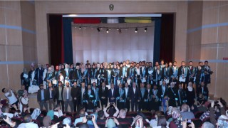 Trakya Üniversitesi İlahiyat Fakültesinde mezun olan öğrenciler için tören düzenlendi