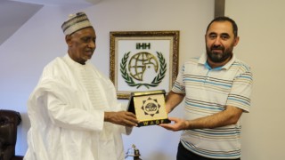Nijer eski Başbakanı Dr. Hamid Algabid’den İHH’ya ziyaret