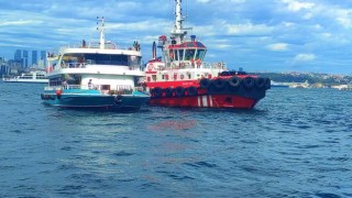Haydarpaşa açıklarında makine arızası yapan yolcu teknesi kurtarıldı