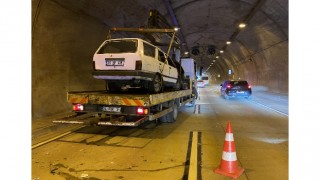Sarıyer’de tünelde devrilen otomobilin sürücüsü yaralandı