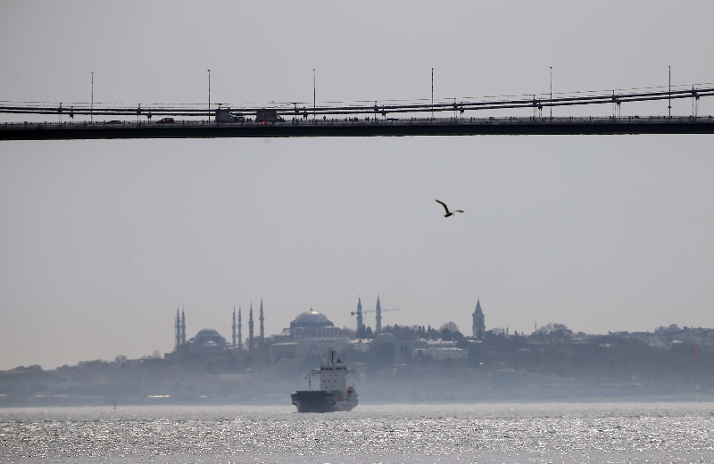 Sokağa çıkma kısıtlaması ikinci gününde Kız Kulesi Çevresi