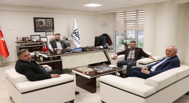 Sakarya Berberler Odası Başkanı Hacıoğlu’ndan AA Bölge Müdürü Velioğlu’na ziyaret