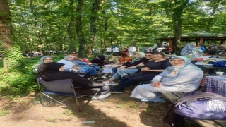 Sakarya’da engelliler İl Ormanı’nda düzenlenen piknikte bir araya geldi