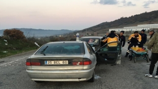 Balıkesir’de iki otomobil çarpıştı, 1 kişi yaşamını yitirdi